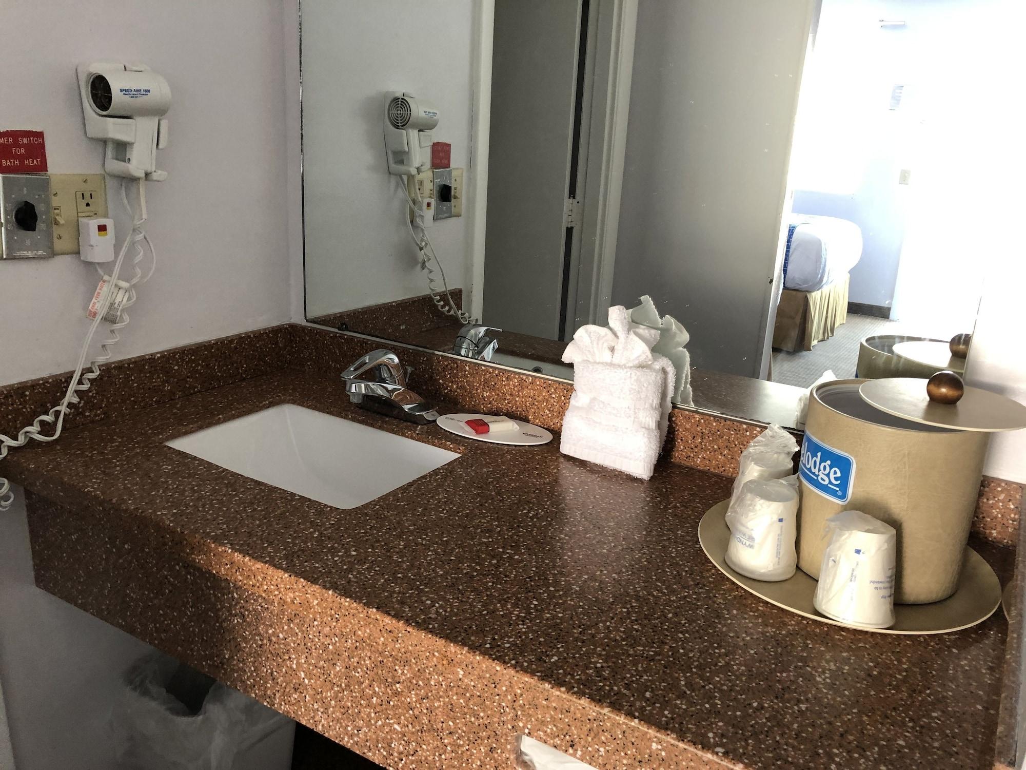 Travelodge By Wyndham Cape Cod Area West Dennis Exteriör bild