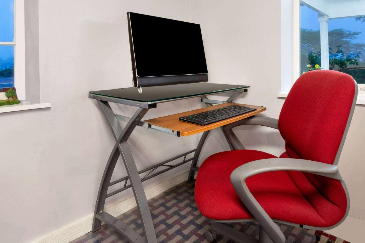 Travelodge By Wyndham Cape Cod Area West Dennis Exteriör bild