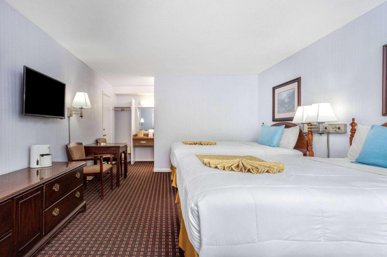 Travelodge By Wyndham Cape Cod Area West Dennis Exteriör bild